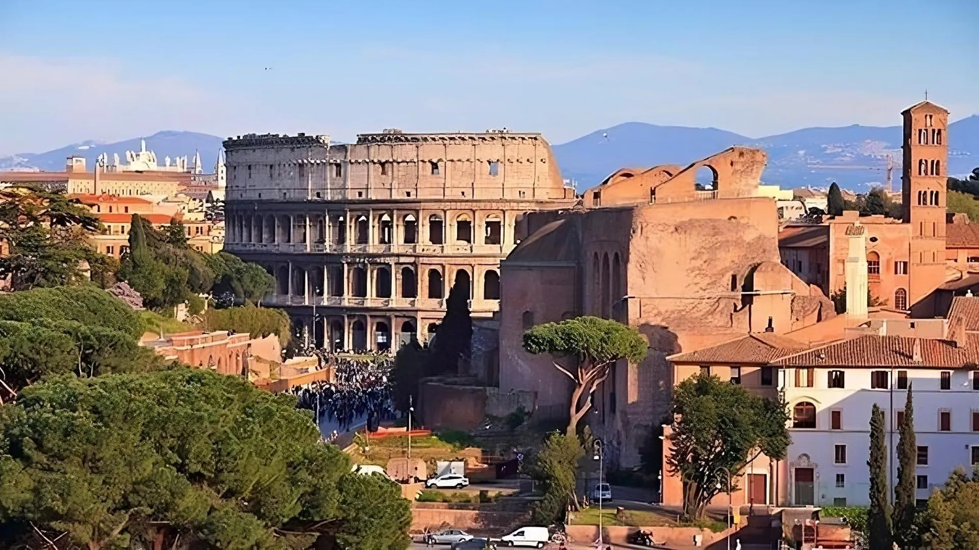 Apartment Rome In Style Colosseum Italy